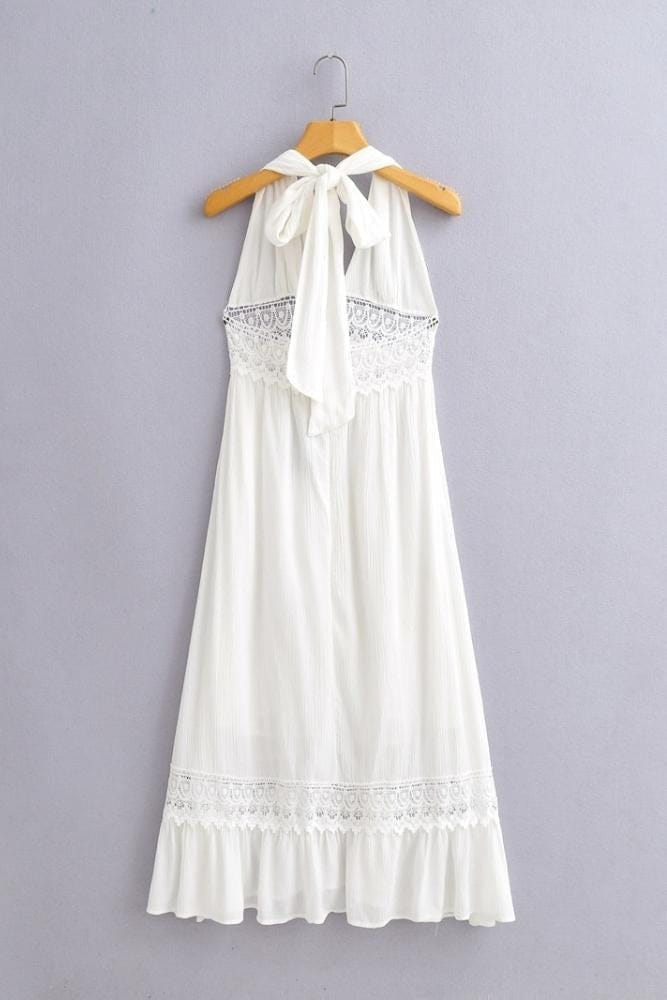 Langes weißes boho Kleid mit freiem Rücken