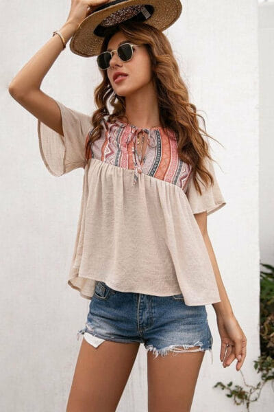 Fliessende Bluse mit Boho-Druck